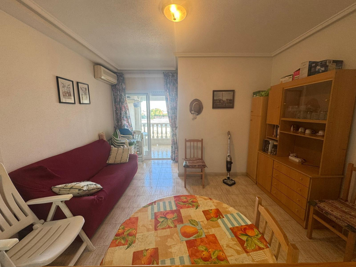 Se vende Apartamento Planta Media de 2 dormitorios en Costa Blanca, Alicante, España