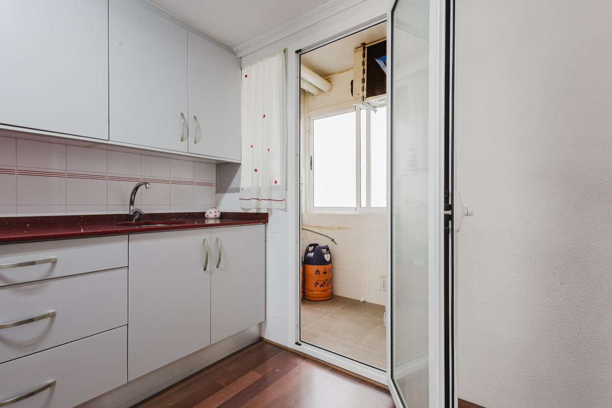 Se vende Apartamento Planta Media de 3 dormitorios en Costa Blanca, Alicante, España