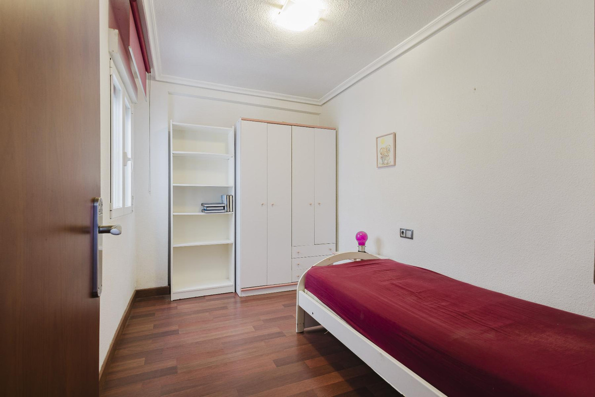 Se vende Apartamento Planta Media de 3 dormitorios en Costa Blanca, Alicante, España