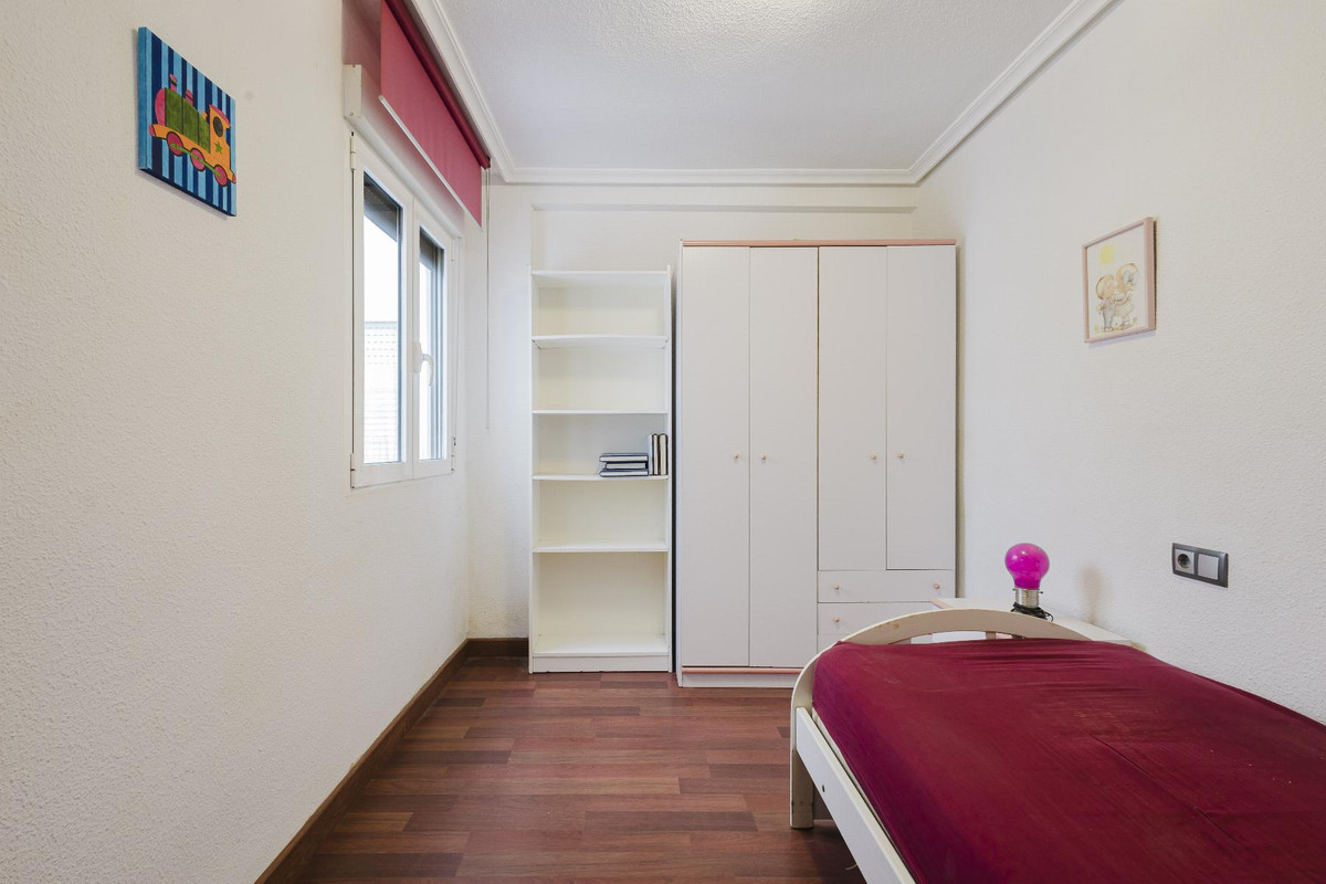 Se vende Apartamento Planta Media de 3 dormitorios en Costa Blanca, Alicante, España