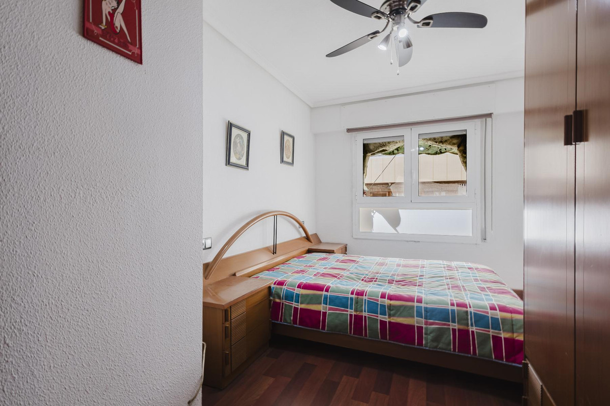 Se vende Apartamento Planta Media de 3 dormitorios en Costa Blanca, Alicante, España