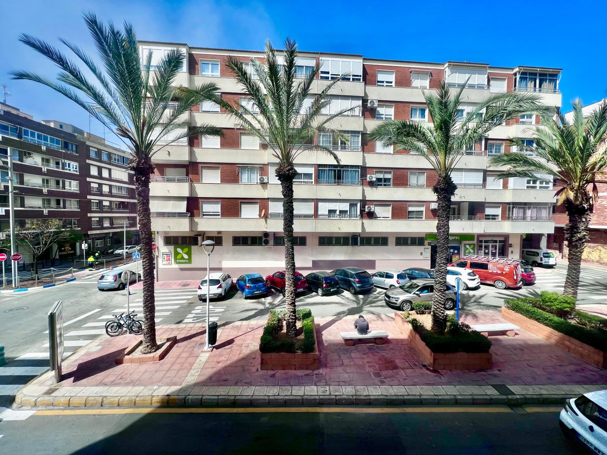 Se vende Apartamento Planta Baja de 2 dormitorios en Costa Blanca, Alicante, España