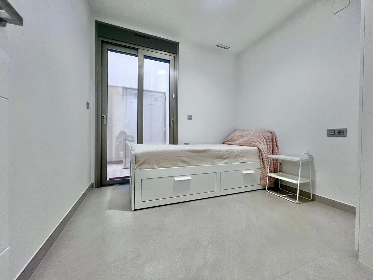 Se vende Apartamento Planta Baja de 2 dormitorios en Costa Blanca, Alicante, España