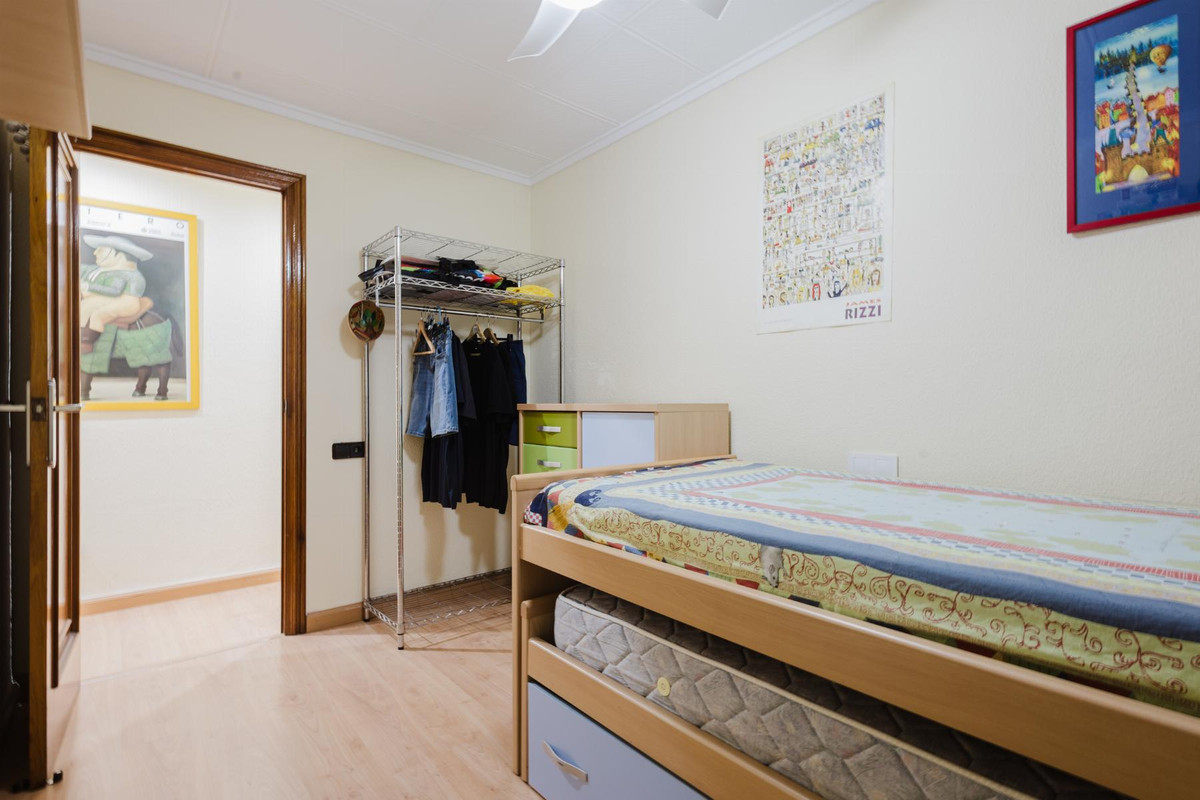 Se vende Apartamento Planta Media de 3 dormitorios en Costa Blanca, Alicante, España