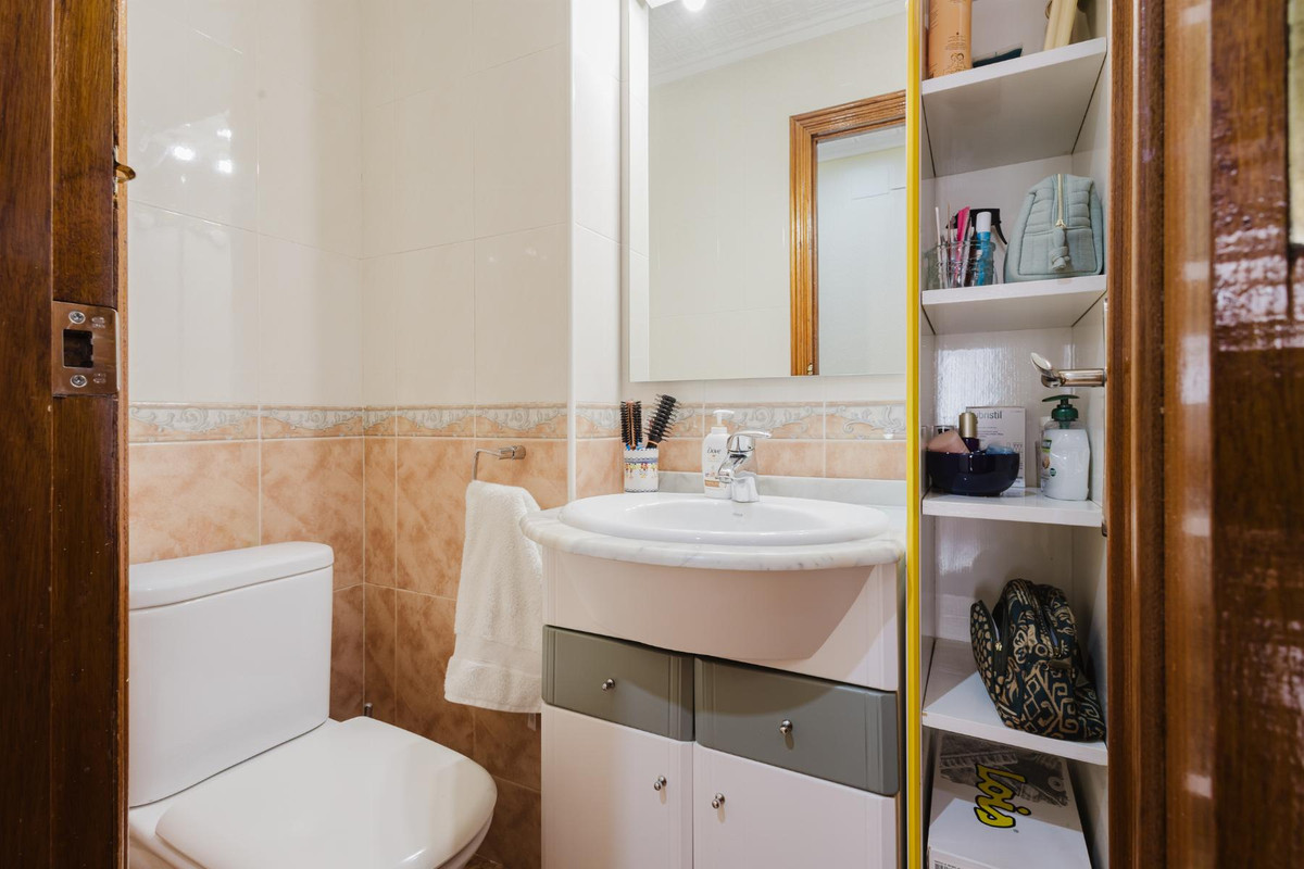 Se vende Apartamento Planta Media de 3 dormitorios en Costa Blanca, Alicante, España