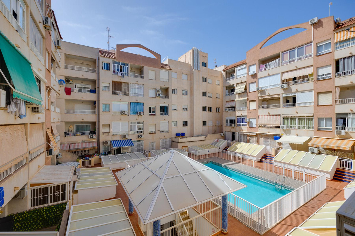 Se vende Apartamento Planta Media de 1 dormitorios en Costa Blanca, Alicante, España