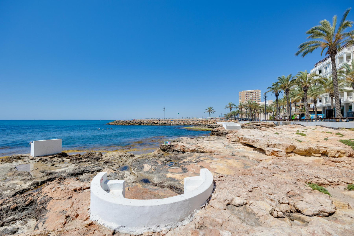 Se vende Apartamento Planta Media de 1 dormitorios en Costa Blanca, Alicante, España