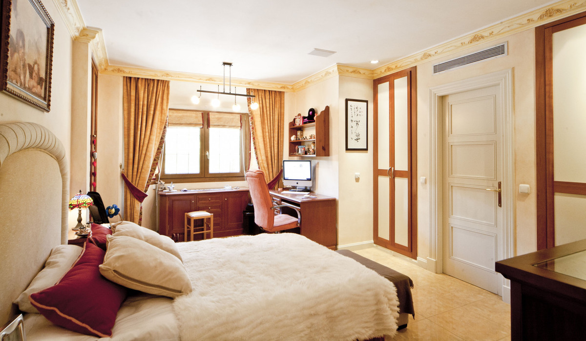 Se vende Villa - Chalet de 6 dormitorios en Costa Del Sol, Málaga, España