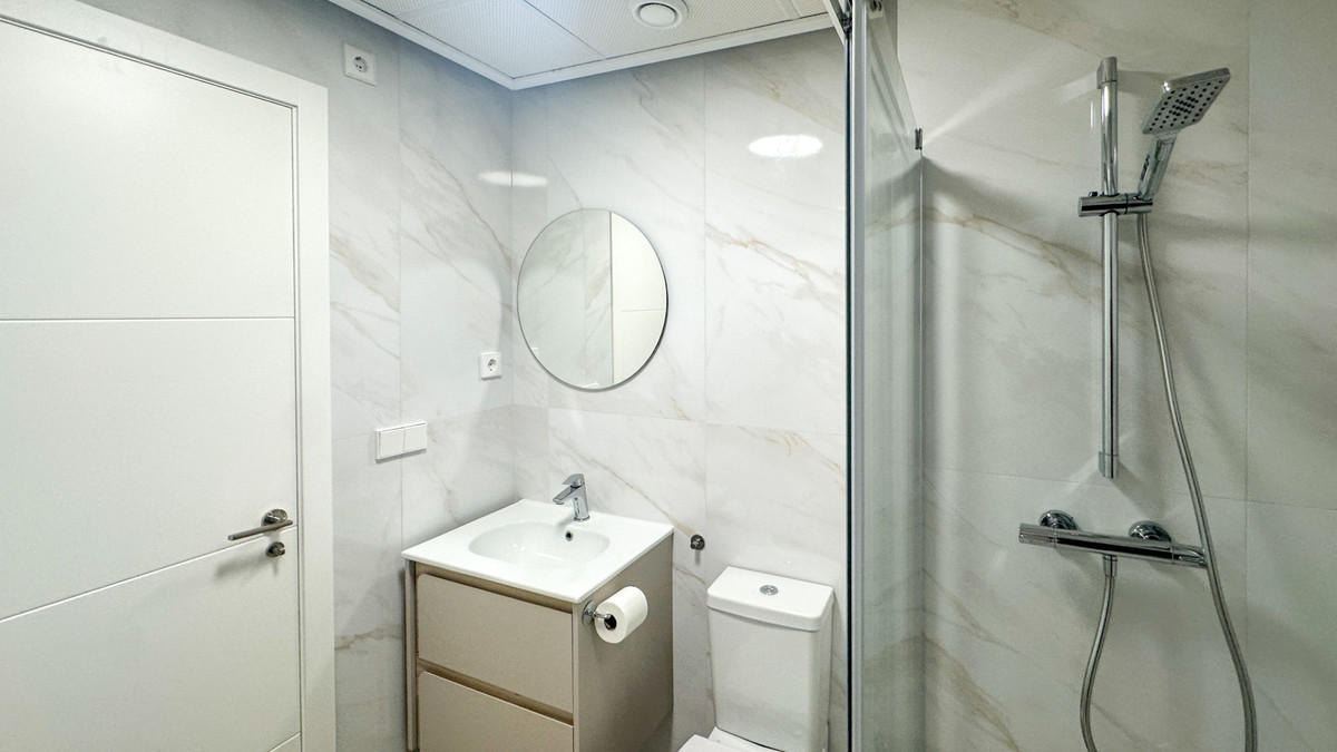 Se vende Apartamento Planta Baja de 2 dormitorios en Costa Blanca, Alicante, España