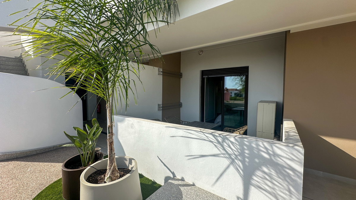 Se vende Apartamento Planta Baja de 2 dormitorios en Costa Blanca, Alicante, España