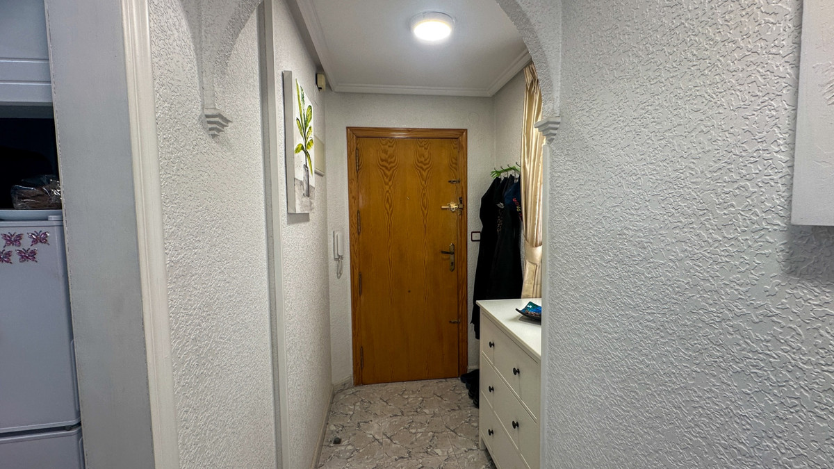 Se vende Apartamento Planta Media de 2 dormitorios en Costa Blanca, Alicante, España