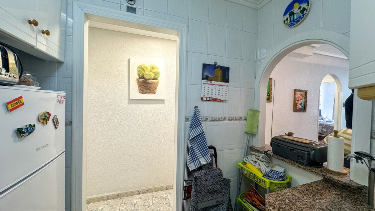 Se vende Apartamento Planta Media de 2 dormitorios en Costa Blanca, Alicante, España