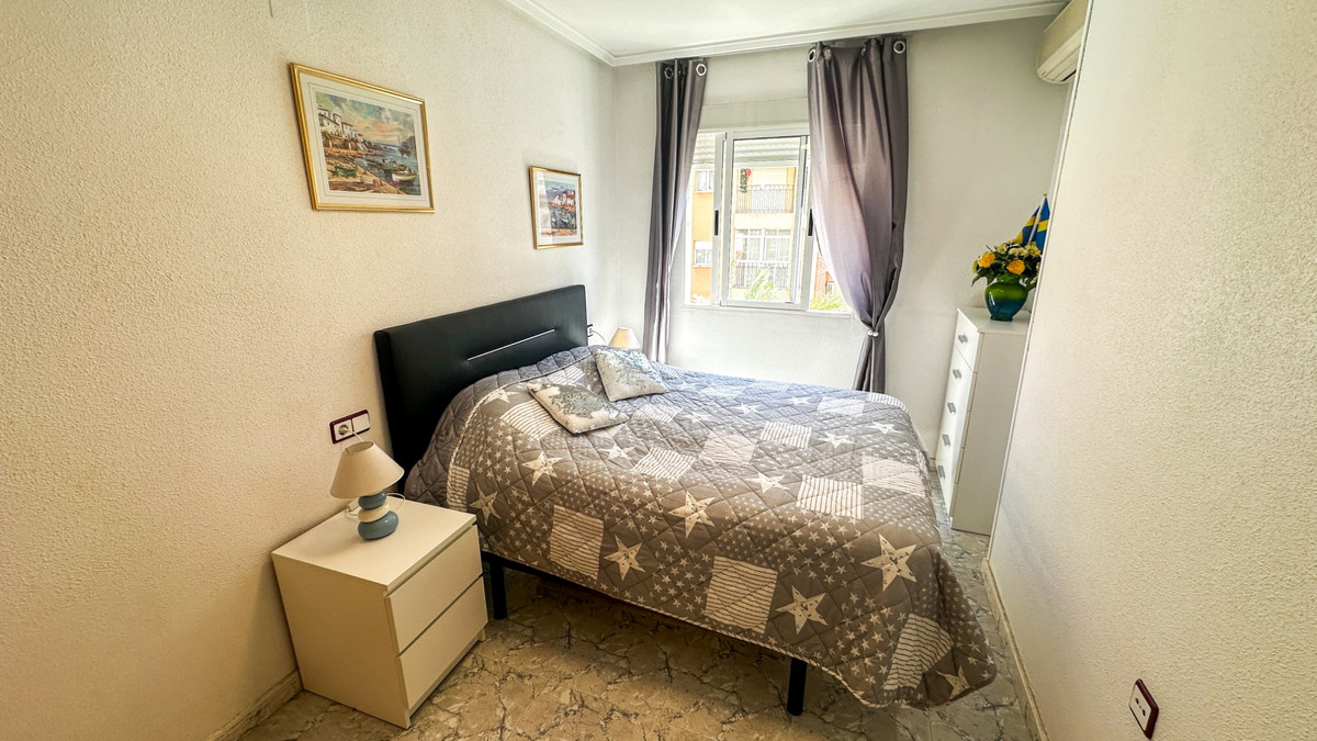 Se vende Apartamento Planta Media de 2 dormitorios en Costa Blanca, Alicante, España