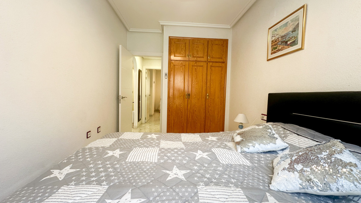 Se vende Apartamento Planta Media de 2 dormitorios en Costa Blanca, Alicante, España