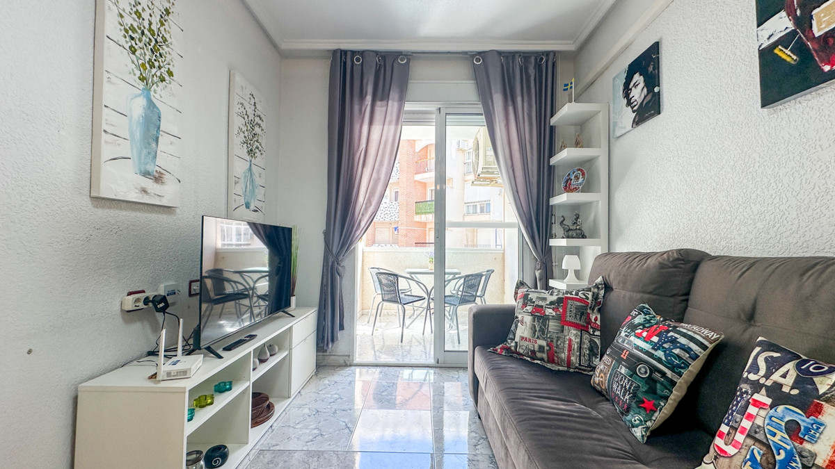 Se vende Apartamento Planta Media de 2 dormitorios en Costa Blanca, Alicante, España
