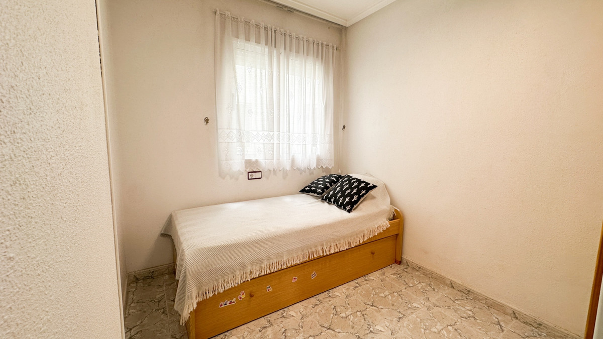 Se vende Apartamento Planta Media de 2 dormitorios en Costa Blanca, Alicante, España