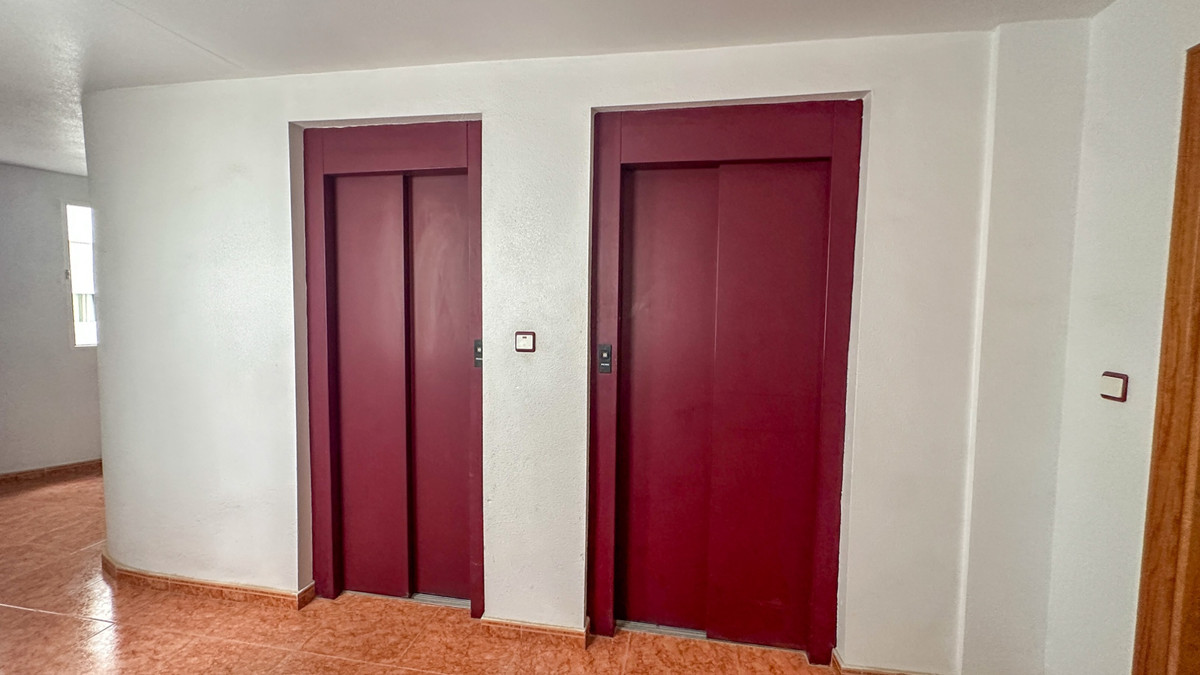 Se vende Apartamento Planta Media de 2 dormitorios en Costa Blanca, Alicante, España