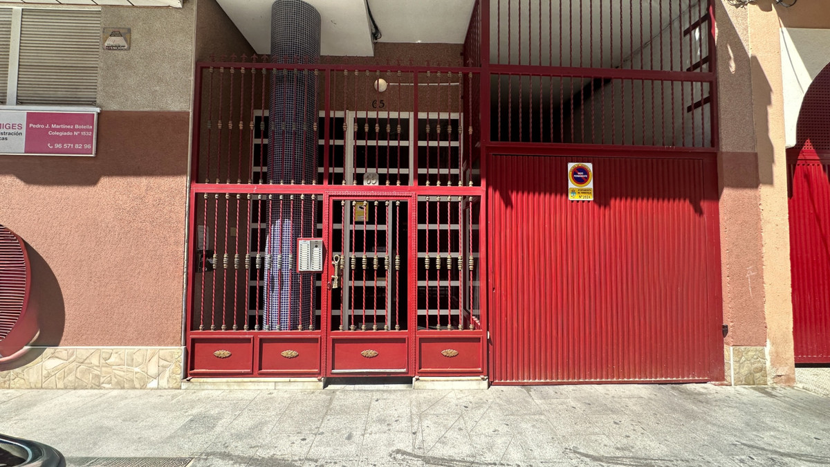 Se vende Apartamento Planta Media de 2 dormitorios en Costa Blanca, Alicante, España