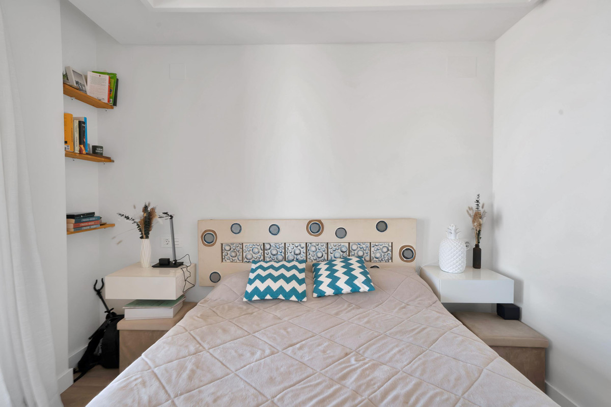 2 Bed Apartment for sale in Casares Costa Del Sol, Málaga, Spain
