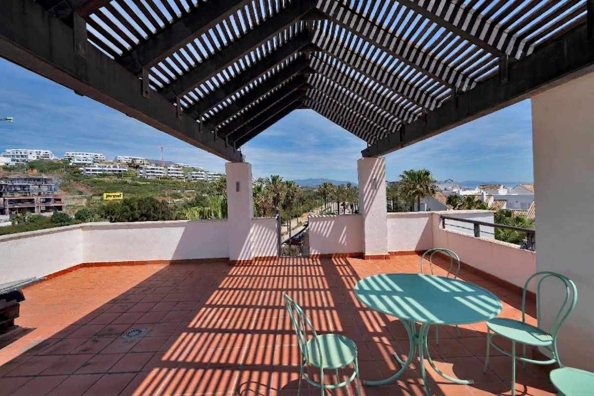 2 Bed Apartment for sale in Casares Costa Del Sol, Málaga, Spain