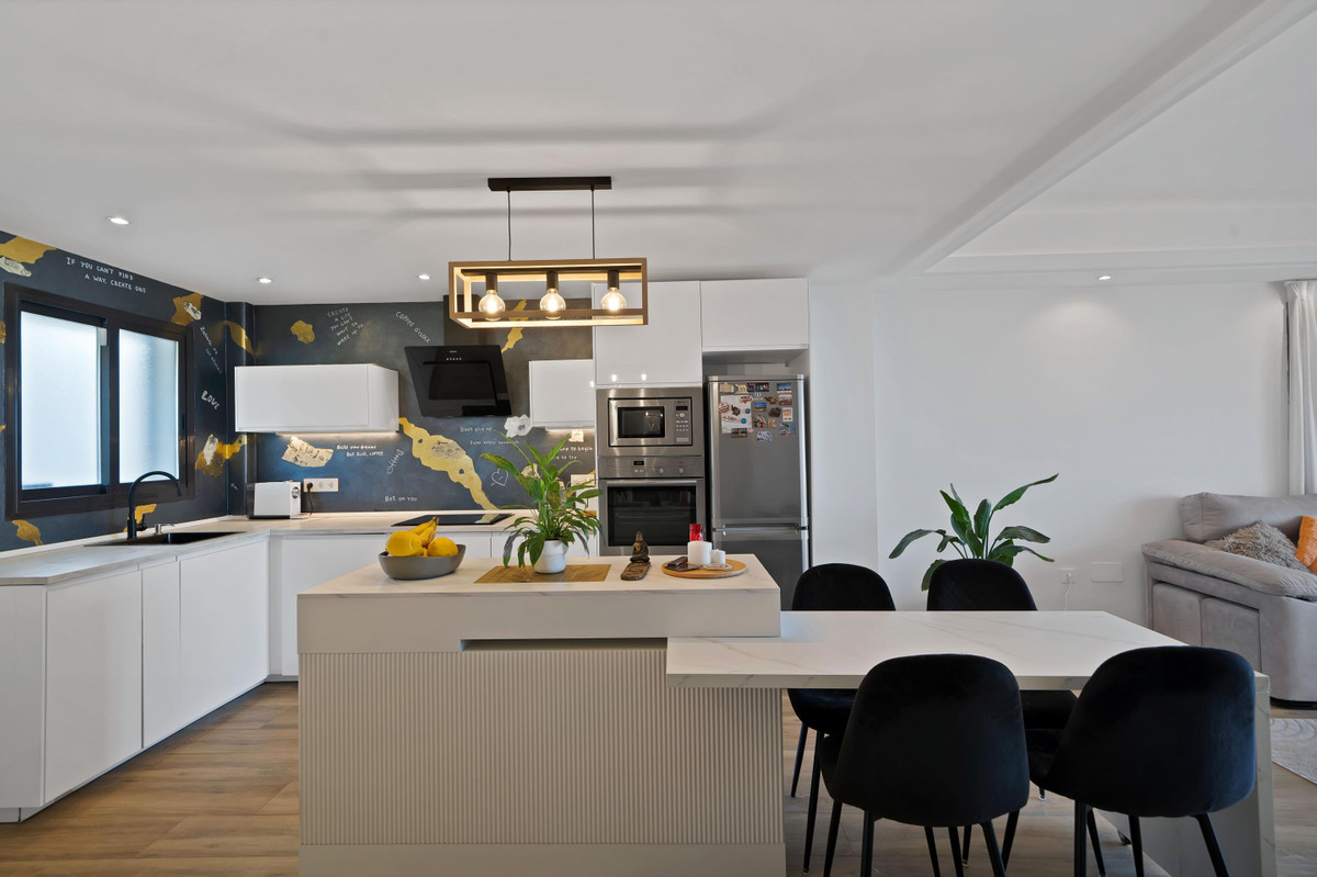 2 Bed Apartment for sale in Casares Costa Del Sol, Málaga, Spain