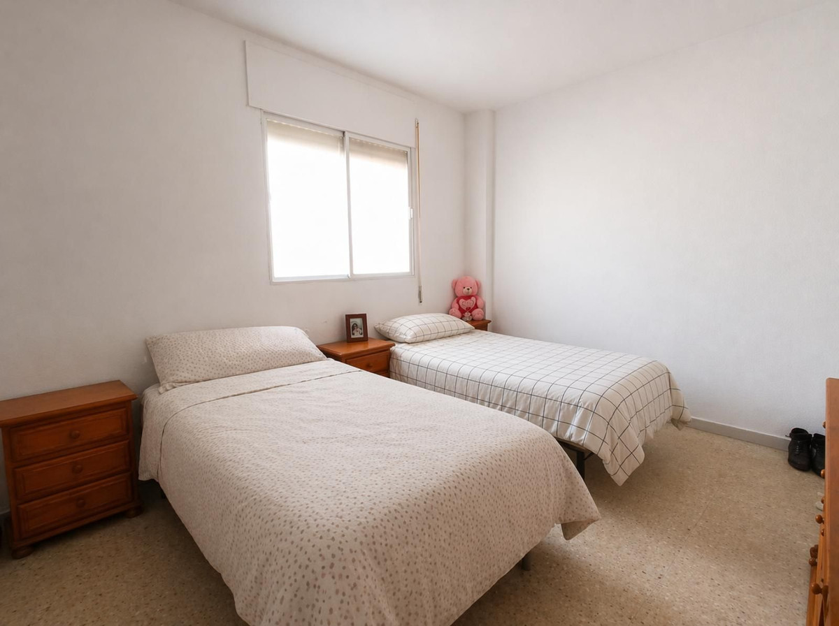3 Bed Apartment for sale in Fuengirola Costa Del Sol, Málaga, Spain