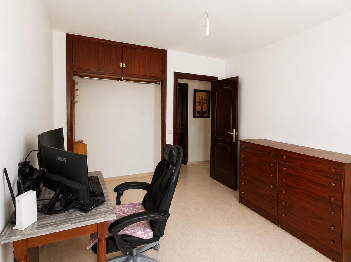 3 Bed Apartment for sale in Fuengirola Costa Del Sol, Málaga, Spain