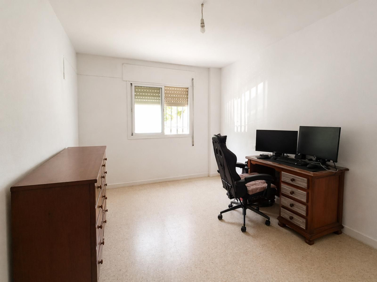 3 Bed Apartment for sale in Fuengirola Costa Del Sol, Málaga, Spain