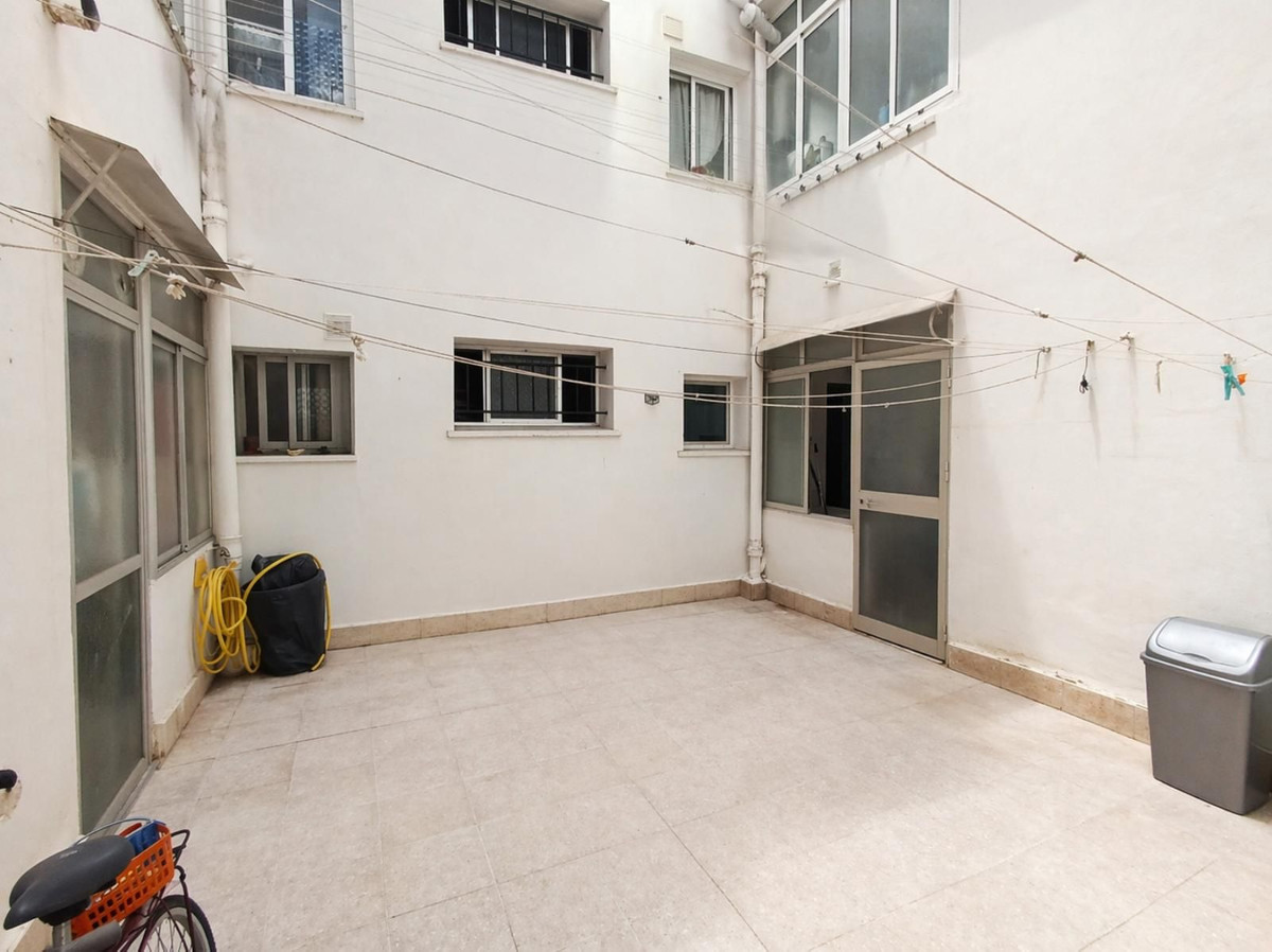 3 Bed Apartment for sale in Fuengirola Costa Del Sol, Málaga, Spain