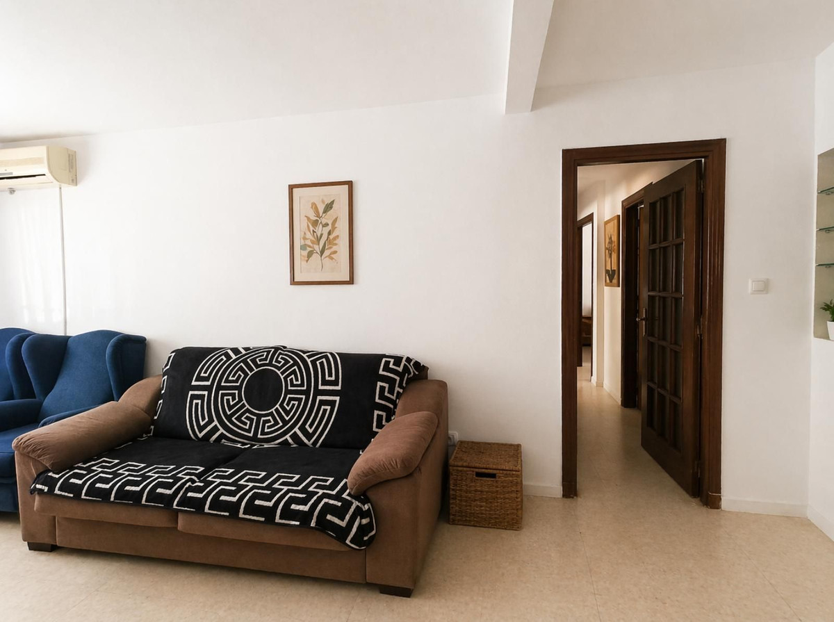 3 Bed Apartment for sale in Fuengirola Costa Del Sol, Málaga, Spain