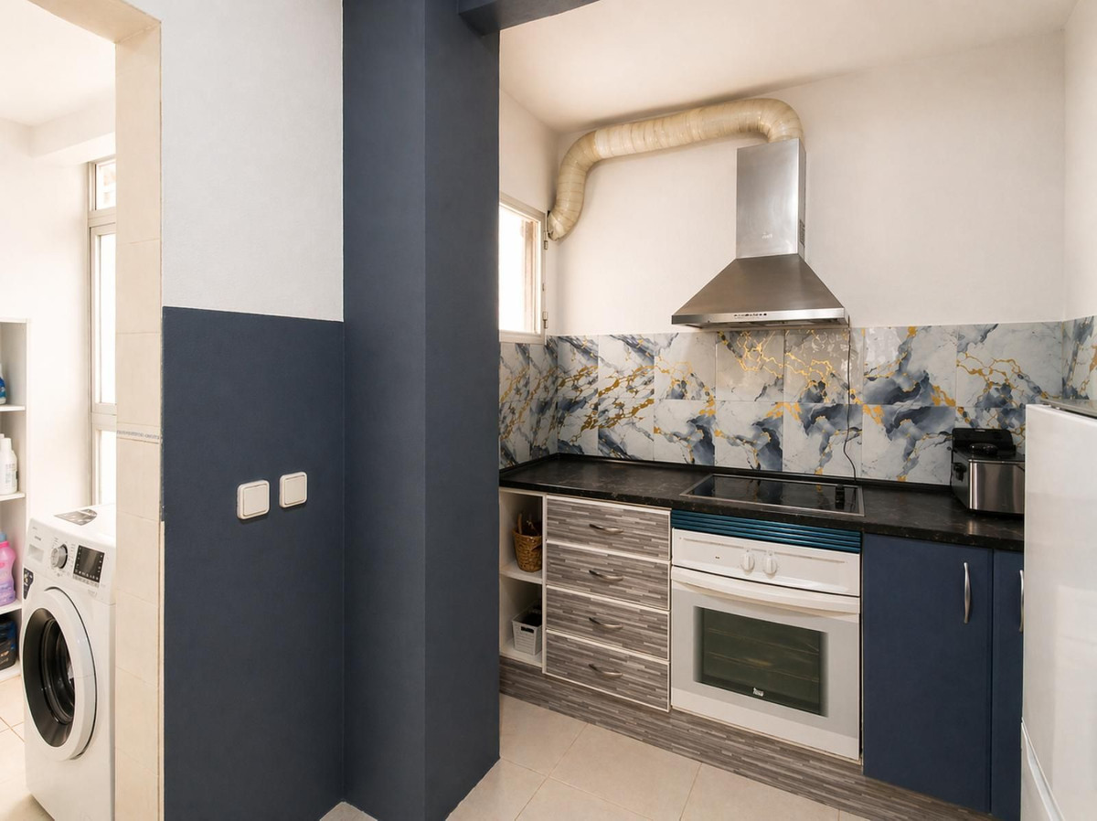 3 Bed Apartment for sale in Fuengirola Costa Del Sol, Málaga, Spain