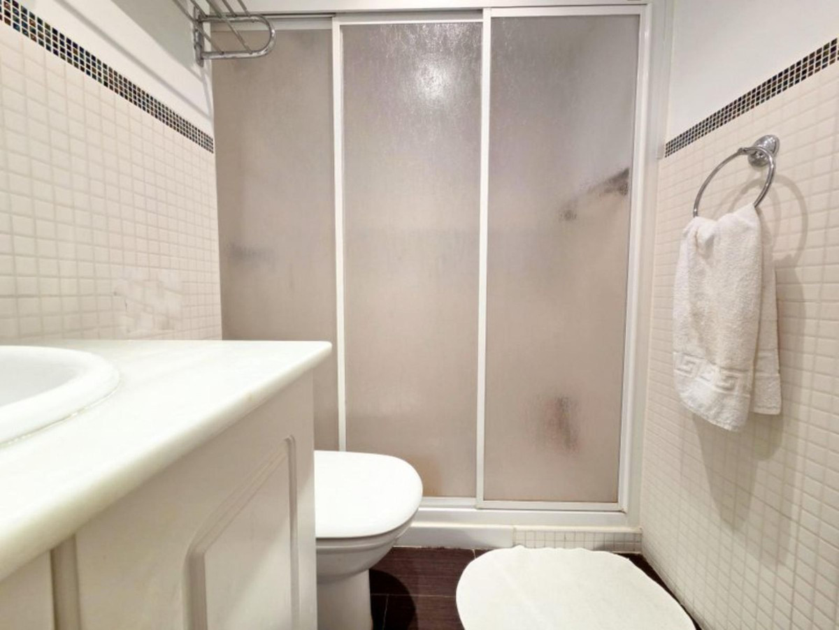 Se vende Apartamento Planta Baja de 3 dormitorios en Costa Del Sol, Málaga, España