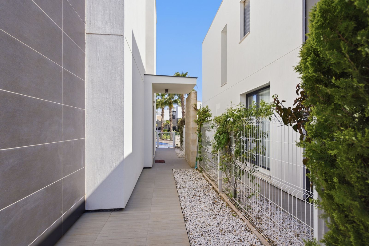 3 Bed Townhouse for sale in Punta Prima Costa Blanca, Alicante, Spain