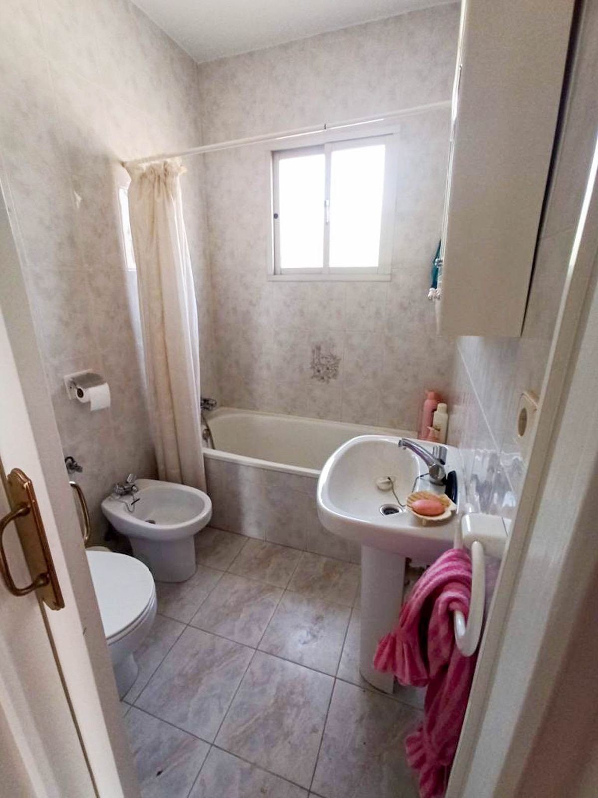Se vende Finca - Cortijo de 3 dormitorios en Costa Del Sol, Málaga, España