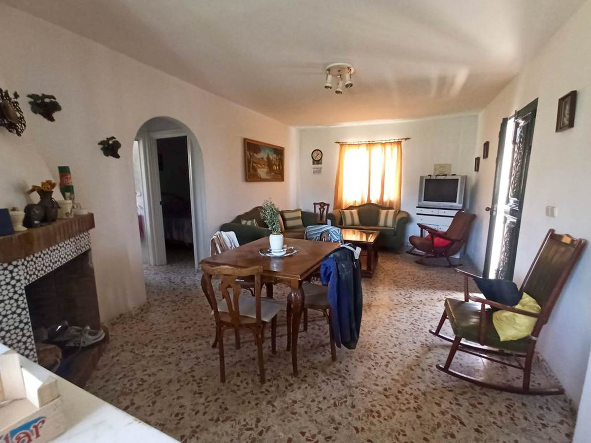 Se vende Finca - Cortijo de 3 dormitorios en Costa Del Sol, Málaga, España