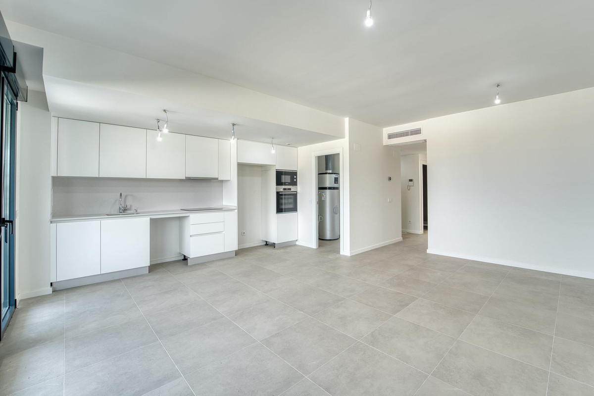 Se vende Apartamento Planta Media de 2 dormitorios en Costa Del Sol, Málaga, España