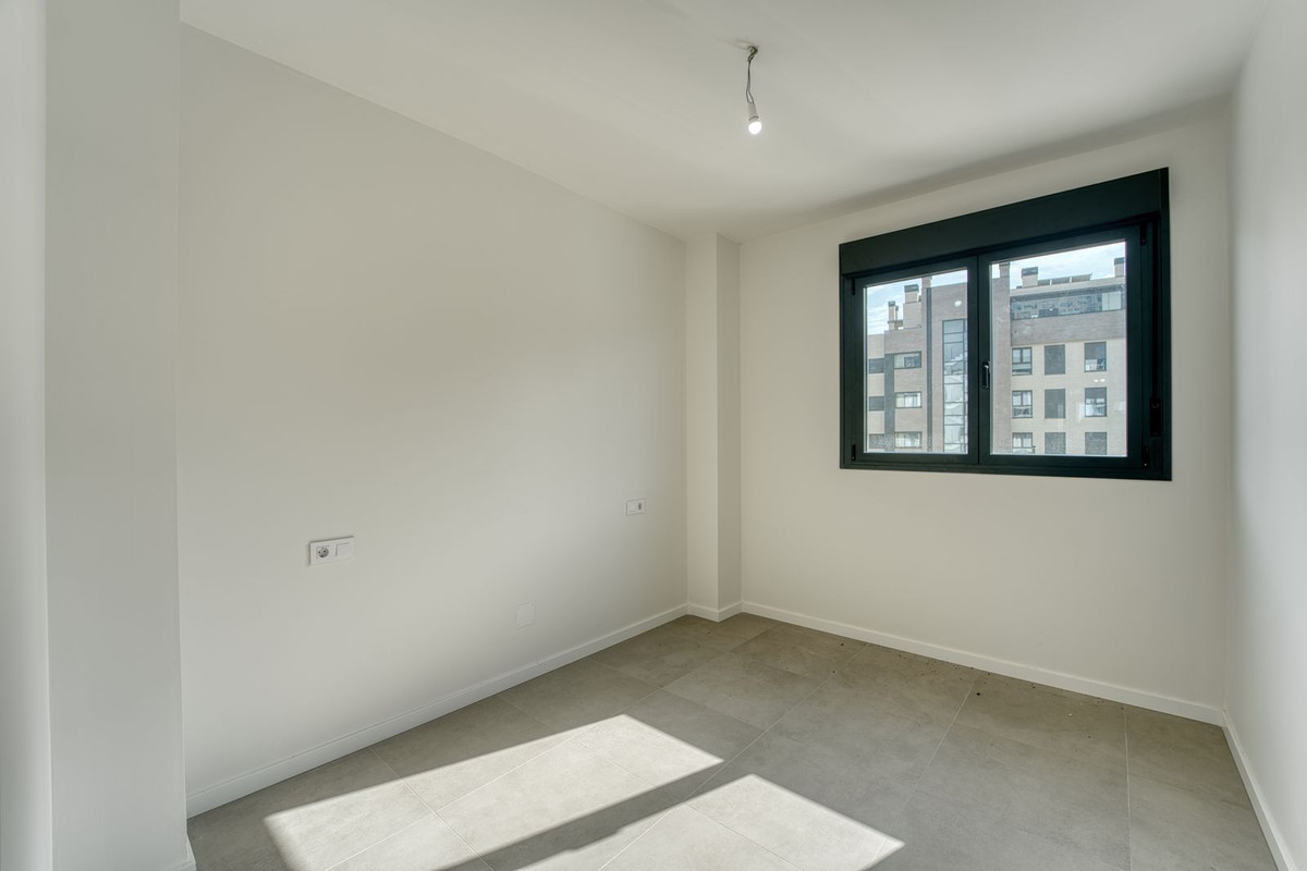 Se vende Apartamento Planta Media de 2 dormitorios en Costa Del Sol, Málaga, España