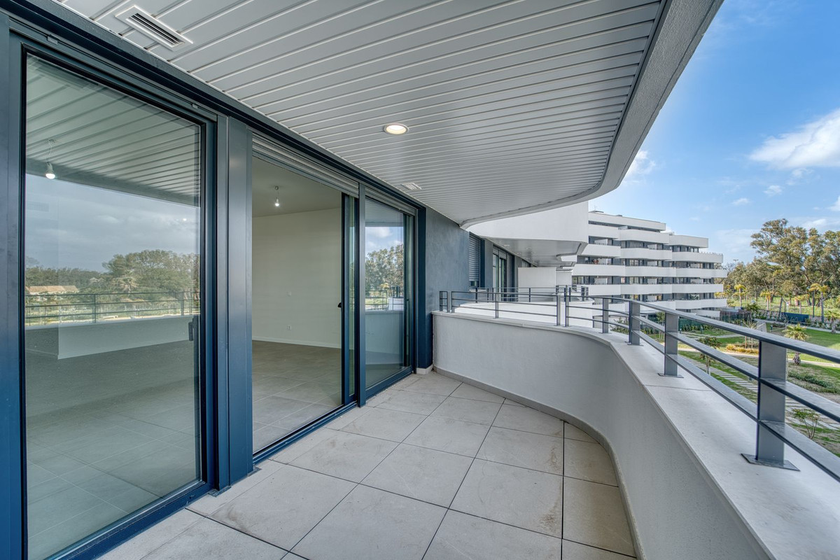 Se vende Apartamento Planta Media de 2 dormitorios en Costa Del Sol, Málaga, España