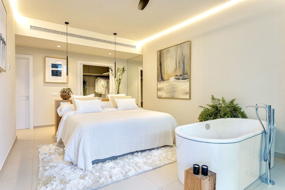 3 Bed Apartment for sale in Higueron Costa Del Sol, Málaga, Spain