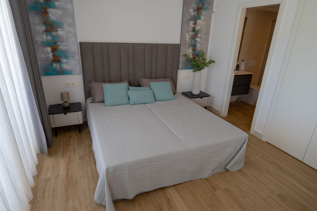 2 Bed Apartment for sale in Estepona Costa Del Sol, Málaga, Spain