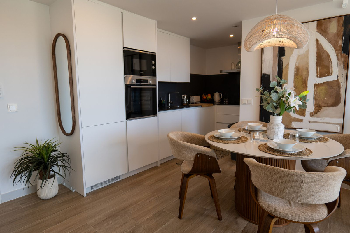 2 Bed Apartment for sale in Estepona Costa Del Sol, Málaga, Spain