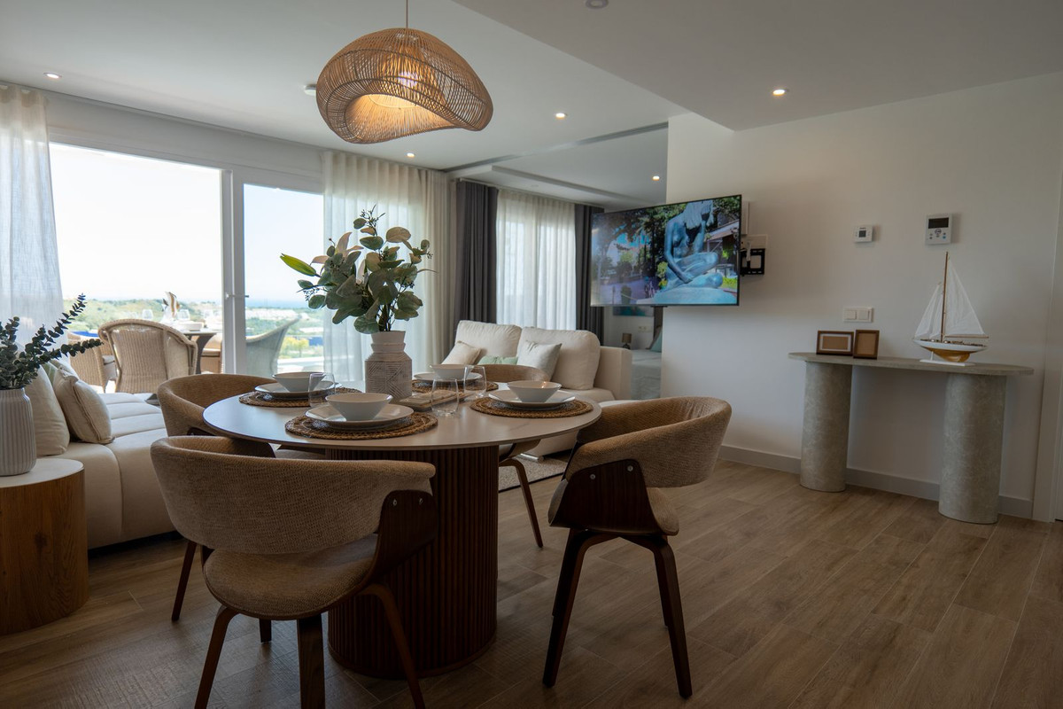 2 Bed Apartment for sale in Estepona Costa Del Sol, Málaga, Spain