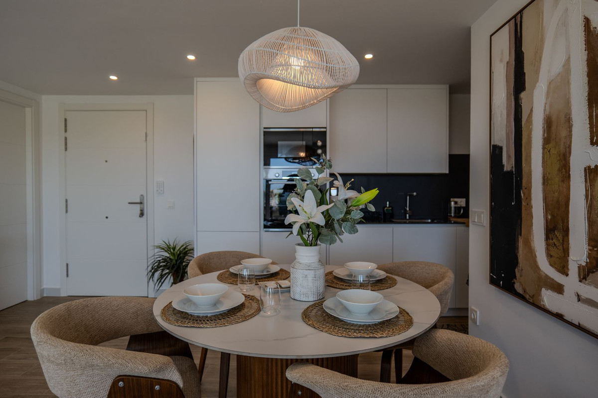 2 Bed Apartment for sale in Estepona Costa Del Sol, Málaga, Spain