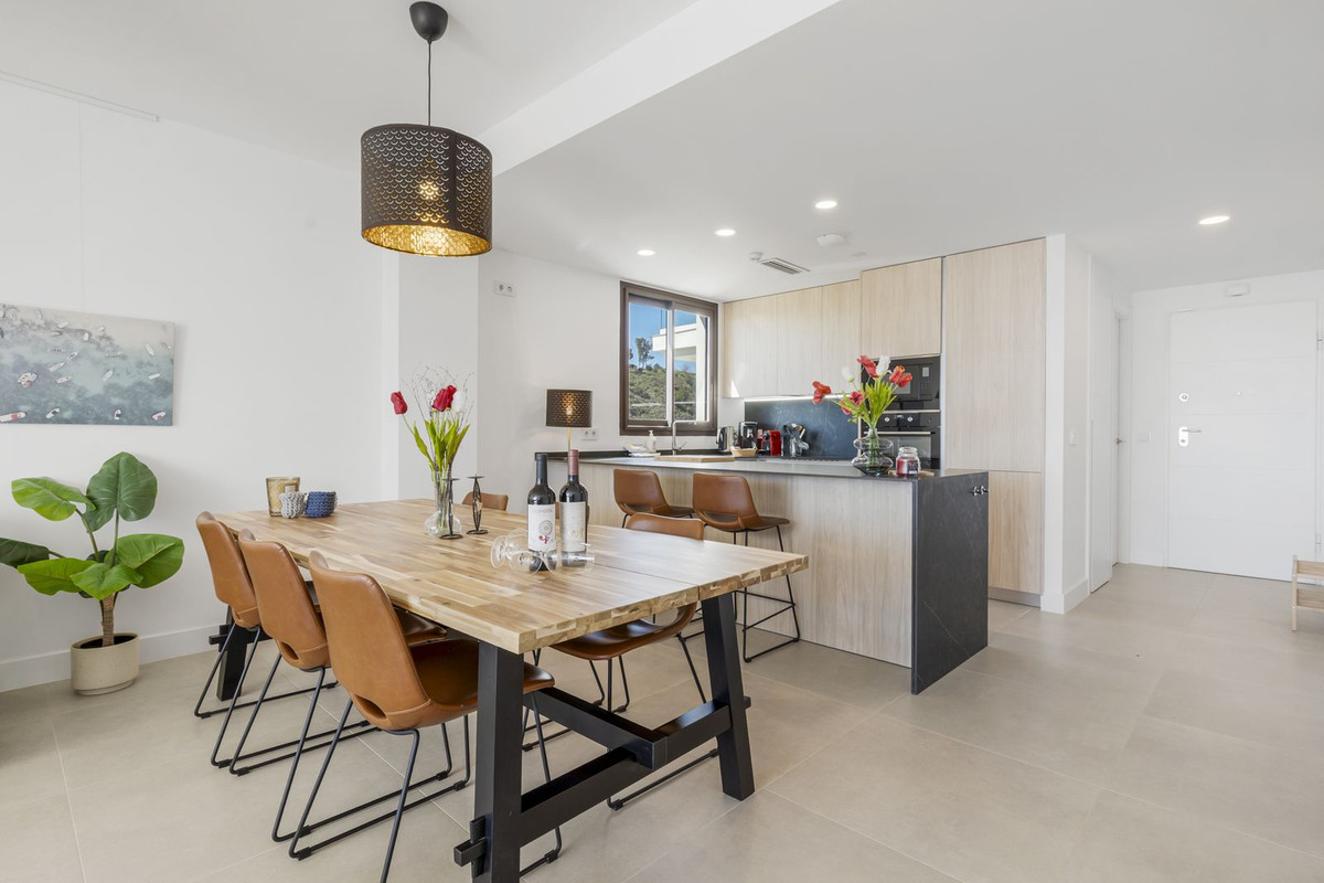 3 Bed Apartment for sale in Fuengirola Costa Del Sol, Málaga, Spain