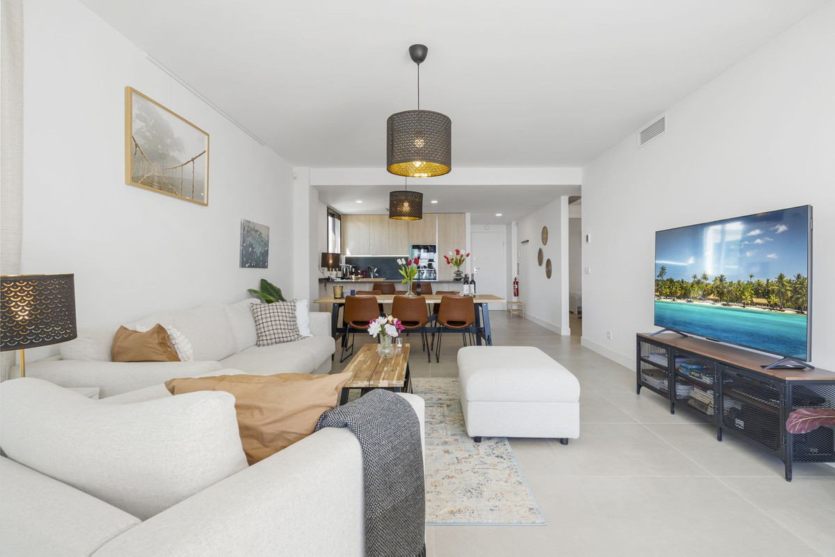 3 Bed Apartment for sale in Fuengirola Costa Del Sol, Málaga, Spain