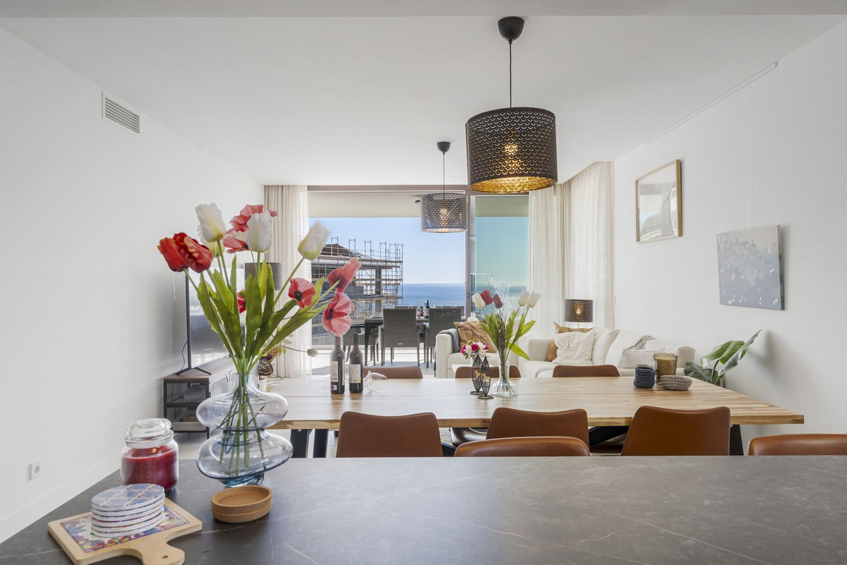 3 Bed Apartment for sale in Fuengirola Costa Del Sol, Málaga, Spain