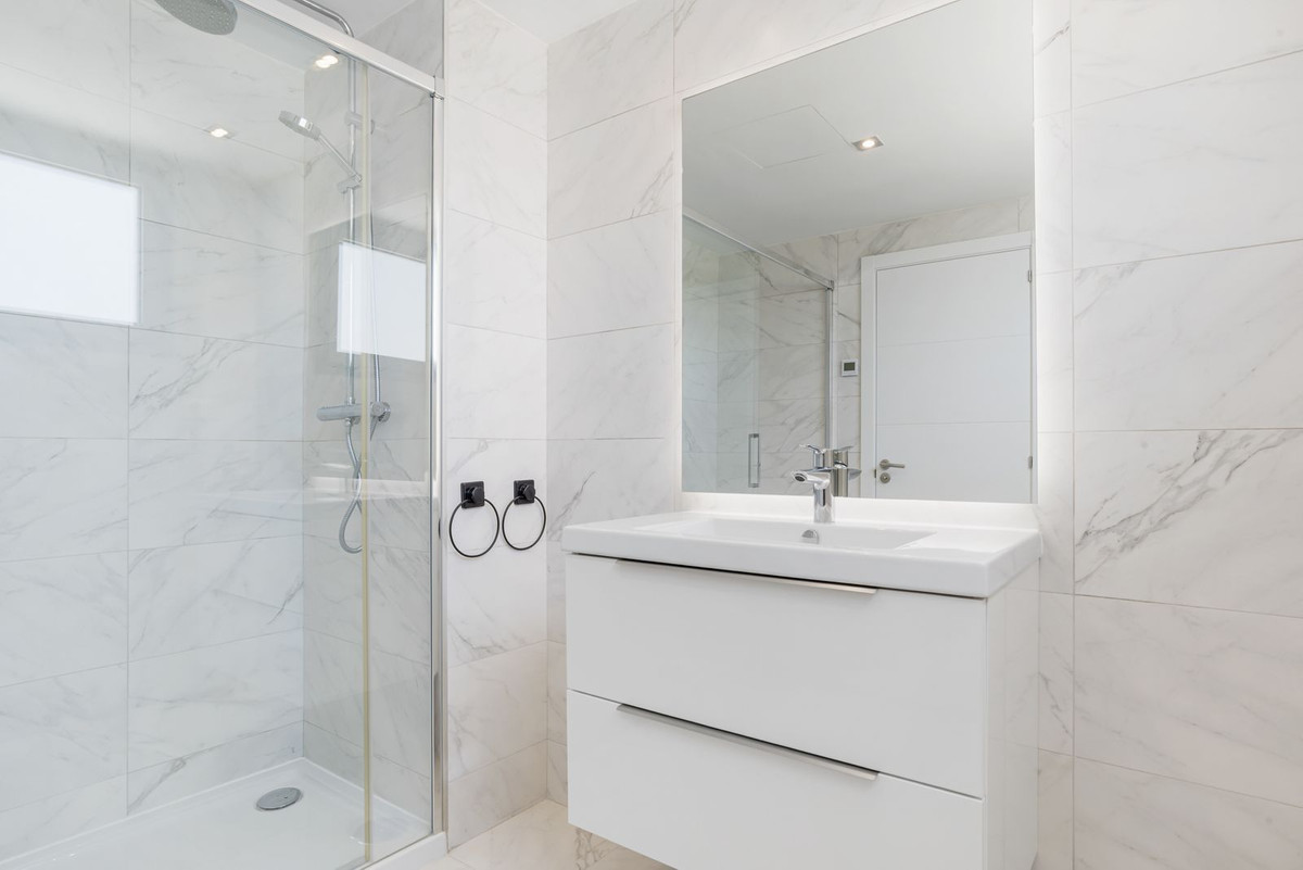 3 Bed Apartment for sale in El Chaparral Costa Del Sol, Málaga, Spain