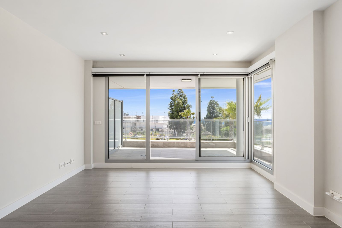 3 Bed Apartment for sale in El Chaparral Costa Del Sol, Málaga, Spain