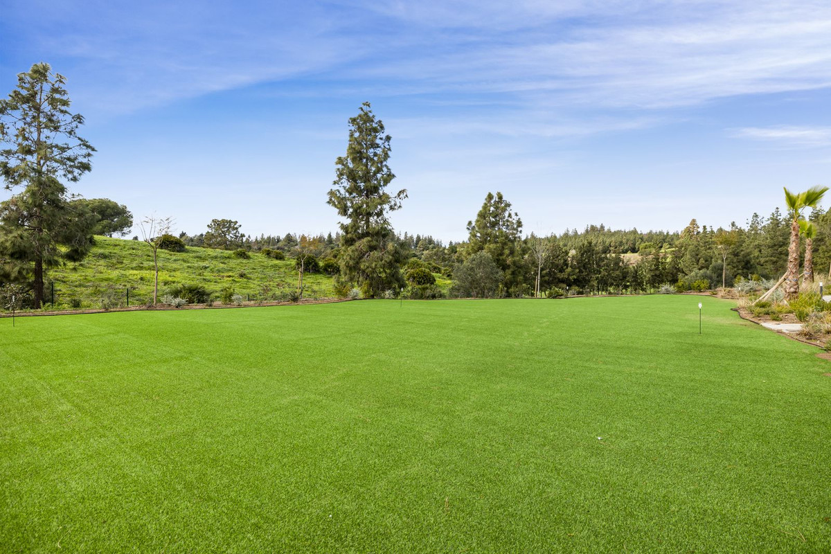 3 Bed Apartment for sale in El Chaparral Costa Del Sol, Málaga, Spain