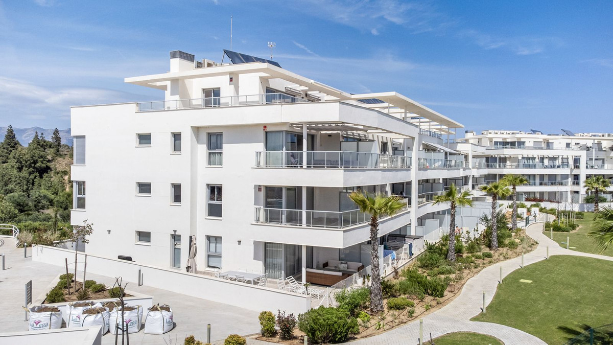 3 Bed Apartment for sale in El Chaparral Costa Del Sol, Málaga, Spain